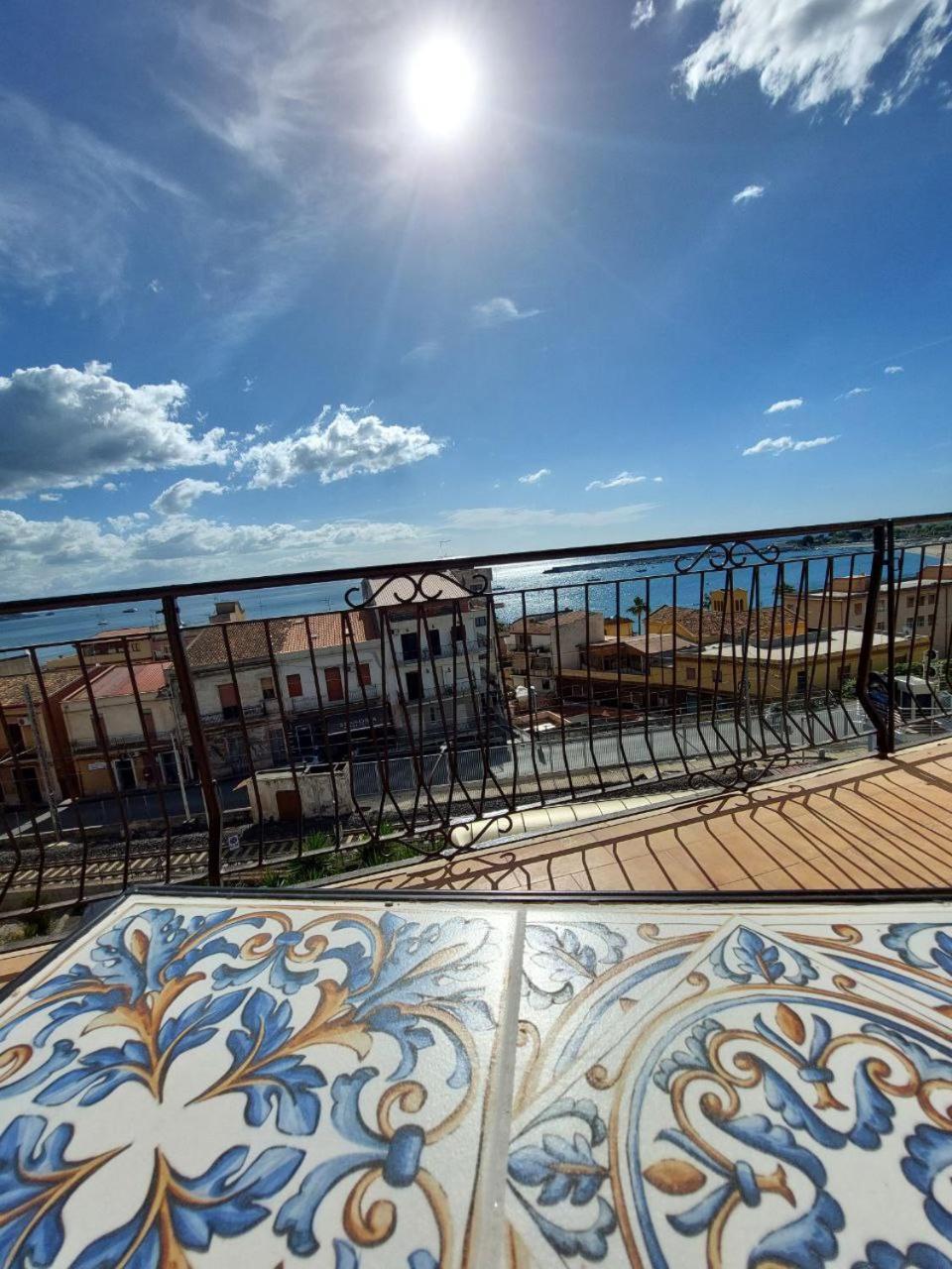 Ferienwohnung A Casa Dei Nonni Giardini-Naxos Exterior foto